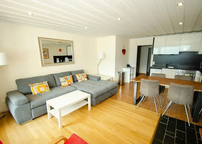 The Good View By In One