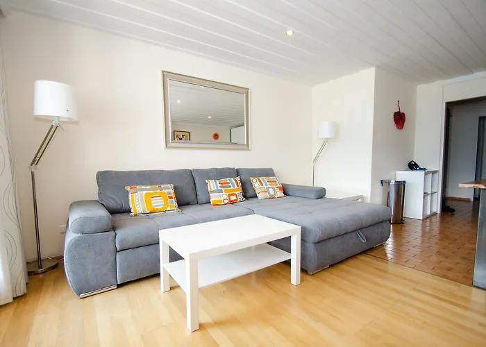 The Good View By In One Τσελ αμ Ζέε