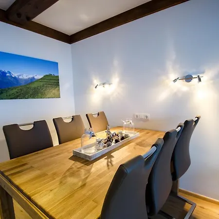 The Good View By In One 滨湖采尔